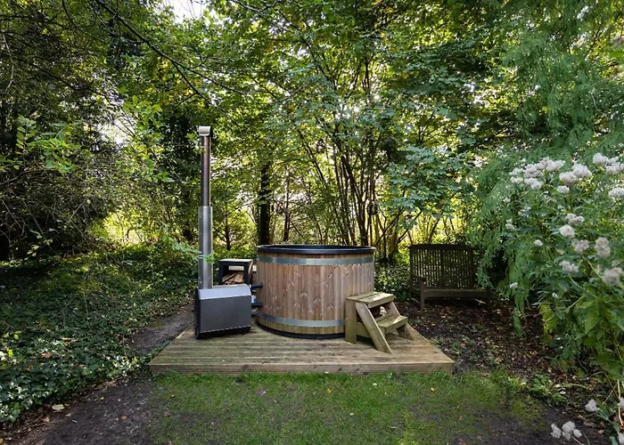 Little Escape No 2 *